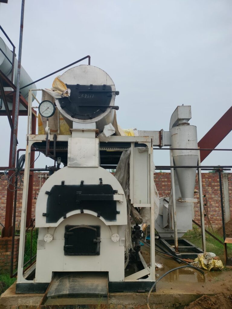 Healthy dairy cow eating balanced cattle feed products in Punjab by Sungrain Food Industries